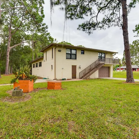 Sleek Largo Studio With Pond Less Than 7 Mi To Beach!